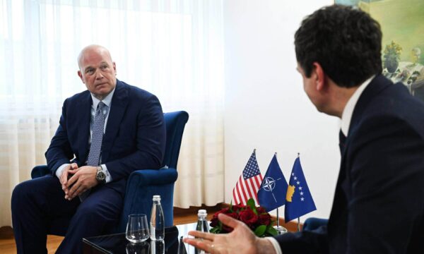 SHBA pas vizitës së Whitaker në Kosovë: Po avancojmë interesat e përbashkëta të sigurisë