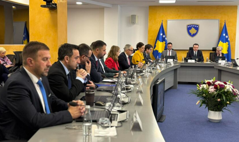 Miratohet nga Qeveria projektligji për sigurimin e detyrueshëm të kujdesit shëndetësor