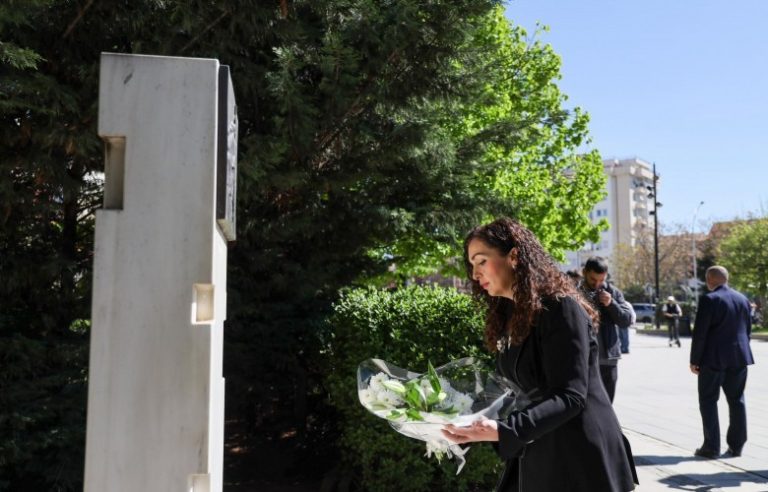 Osmani: 27 prilli mbetet plagë e hapur, kërkohet drejtësi për të pagjeturit