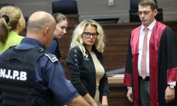 Mbahet seanca ndaj të akuzuarës për spiunazh Jelena Gjukanoviq, Prokuroria kërkon 25 vjet burgim
