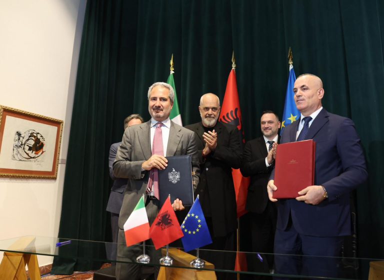 Nënshkruhet marrëveshja me kompaninë italiane, Shqipëria do të prodhojë anije në Pashaliman