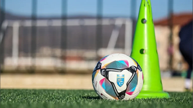 Superliga në futboll vazhdon sot me dy ndeshje