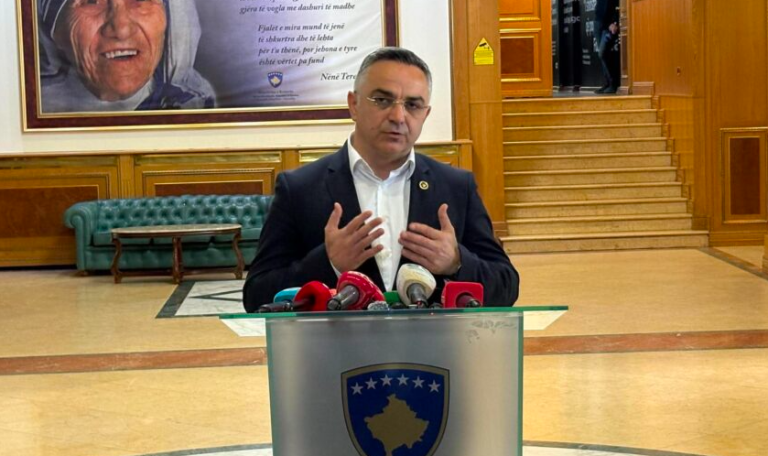 Tahiri i AAK-së: Nuk marrim pjesë në seancën për president ku propozohen dy kandidatë prej një partie