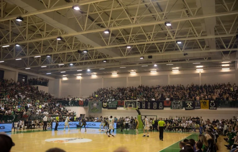Gjysmëfinalja e dytë e “play-off”, Trepça dhe Peja duelojnë në betejën e parë sonte në “Minatori”