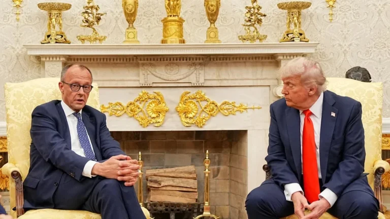 Trump “hakmerret” ndaj Merz, presidenti kërcënon me reduktimin e trupave amerikane në Gjermani