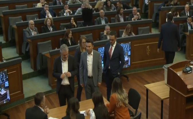 Kuvendi nis procesin e votimit për dy gjyqtarë të Kushtetueses