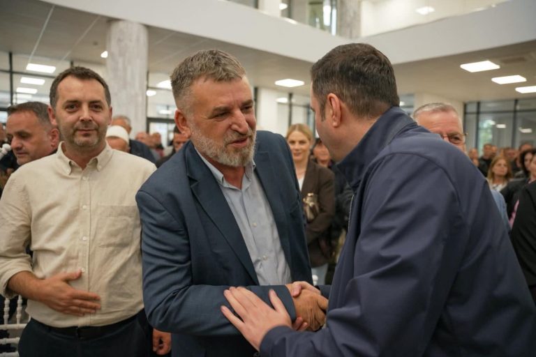 “Hajde Folim” sot në Suharekë, Kuçi: Bashkimi i së djathtës po merr formë çdo ditë e më shumë së bashku