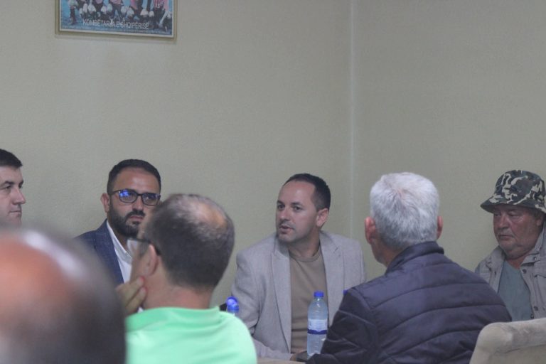 Besim Kodra në Dobërdelan: Mungesa e stabilitetit politik, pasiguria dhe mungesa e perspektivës e kanë rënduar jetën e tyre