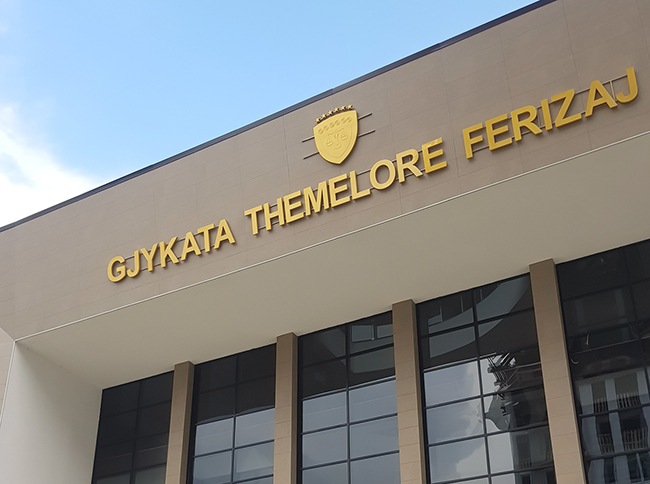 Mashtrimi me kriptovaluta prej 12 mijë eurosh, një muaj paraburgim për dy të pandehurit në Ferizaj