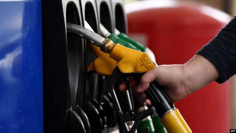Publikohen çmimet e derivateve, nafta e benzina sot 3 cent më lirë