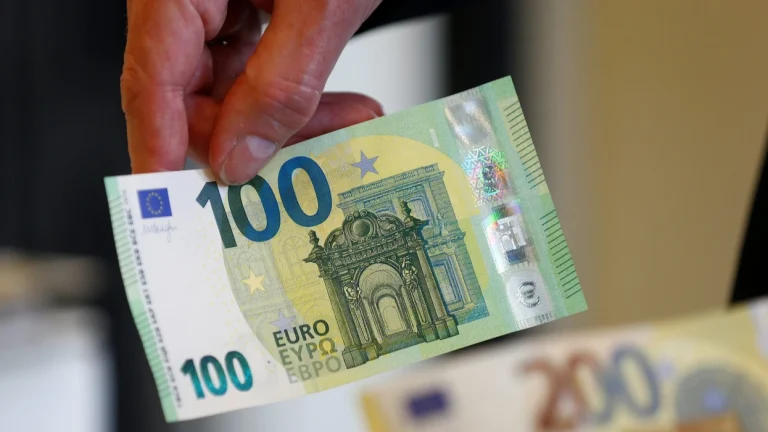 Hapet aplikimi për shtesat prej 100 eurove për studentët