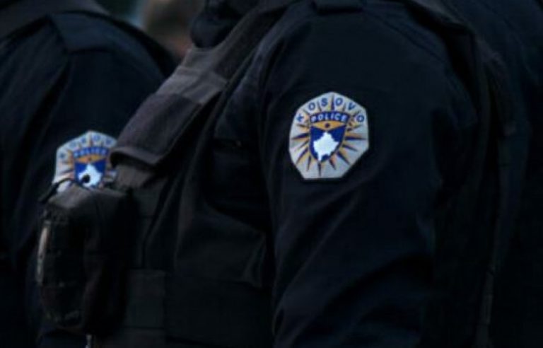 Katër të huaj arrestohen në Prishtinë për rrëmbim dhe armmbajtje pa leje