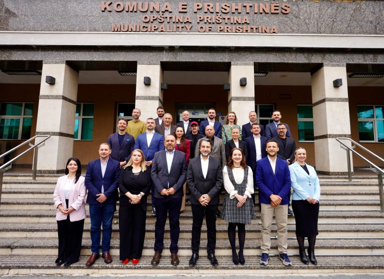 Marrëveshja me PDK-në, Rama publikon fotografinë e drejtorëve të rinj të komunës së Prishtinës