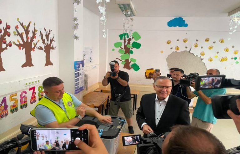Hamza pas votimit: Sot vendosim për të ardhmen e vendit