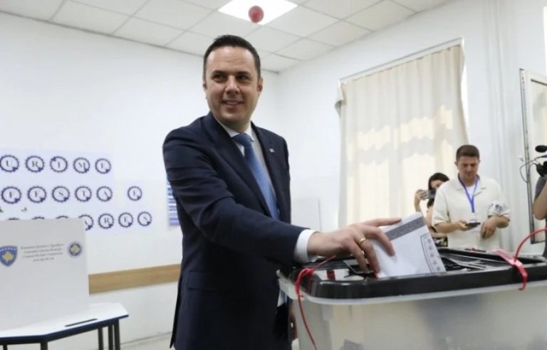 Abdixhiku: Sot vendoset fati i Republikës