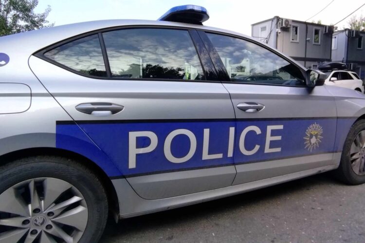 Aksion në veri në ditën e zgjedhjeve: Gjenden armë, municion dhe uniformë ushtarake serbe