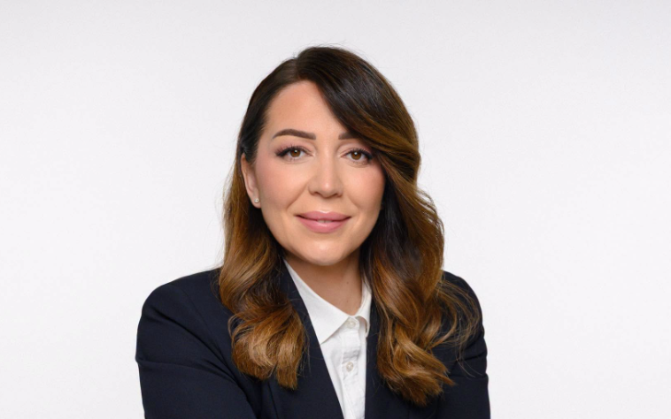Adelina Thaçi reagon pasi nuk arriti të rizgjedhej depuete në Kuvend