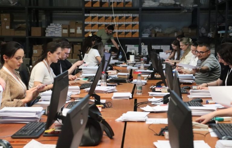 Aprovohen mbi 22 mijë fletëvotime me votat me postë, refuzohen 755