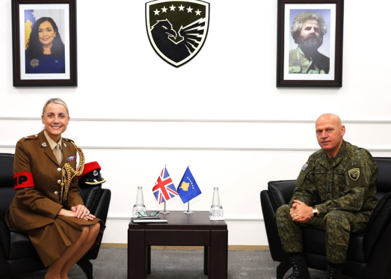 Jashari pret atasheun britanik të mbrojtjes, diskutohet bashkëpunimi bilateral