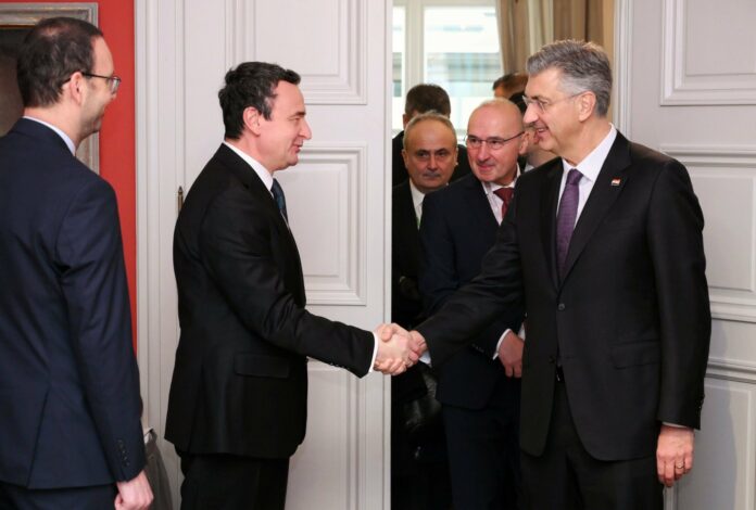 Plenkoviq uron Kurtin: Presim formimin e shpejtë të institucioneve, për të vazhduar forcimin e bashkëpunimit tonë dypalësh