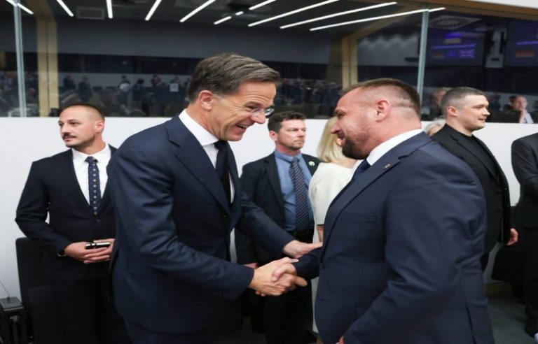 Maqedonci në Bruksel: Kosova rreshtohet me aleatët e NATO-s për Ukrainën