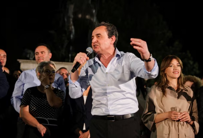 Reuters: Zgjedhjet në Kosovë nuk sjellin shumicë, Kurti kërkon bashkëpunim politik