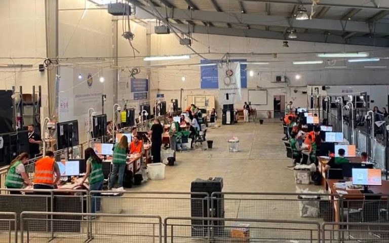 KQZ vazhdon numërimin e fletëvotimeve nga votimi me postë, numërohen 102 nga 223 kuti votimi