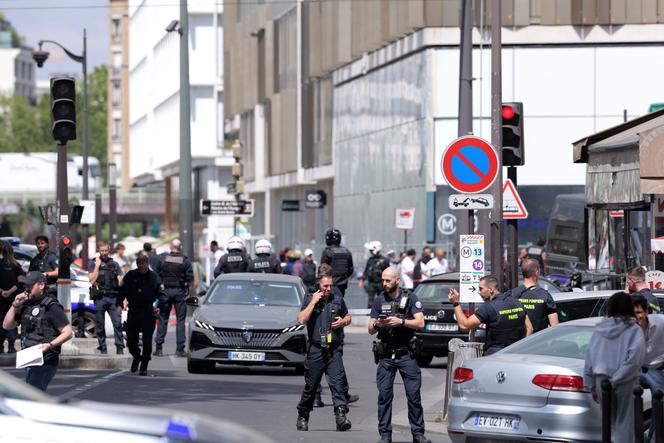 Tri gra u plagosën nga një sulm me thikë në Paris