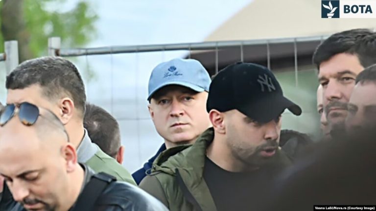 Fotografi, emra dhe gjurmë deri te Xhandarmëria: Kush lidhet me sigurimin e Vesellinoviqit dhe Radoiçiqit?